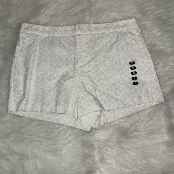 Elle Pants - Elle white shorts